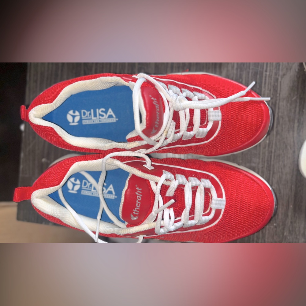 Dr. Lisa Therafit Sneakers